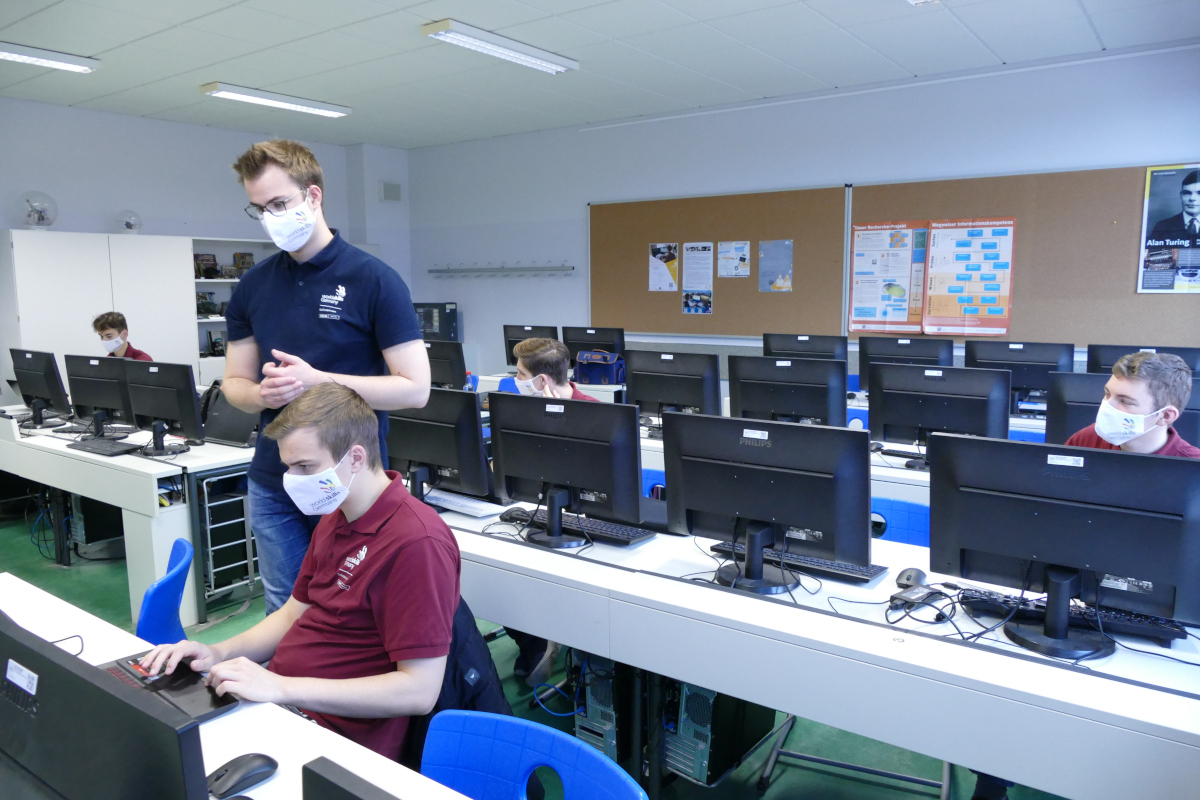 Deutschlands beste IT Softwareentwickler trainieren für die WorldSkills in Shanghai