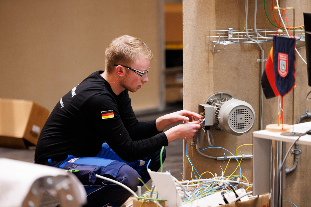 Elektroniker aufgepasst: Jetzt für den Nationalwettbewerb "Elektroinstallation" 2023 anmelden!
