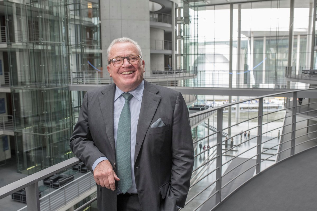 Thomas Sattelberger übernimmt Vorstandsvorsitz des New Automation e. V.