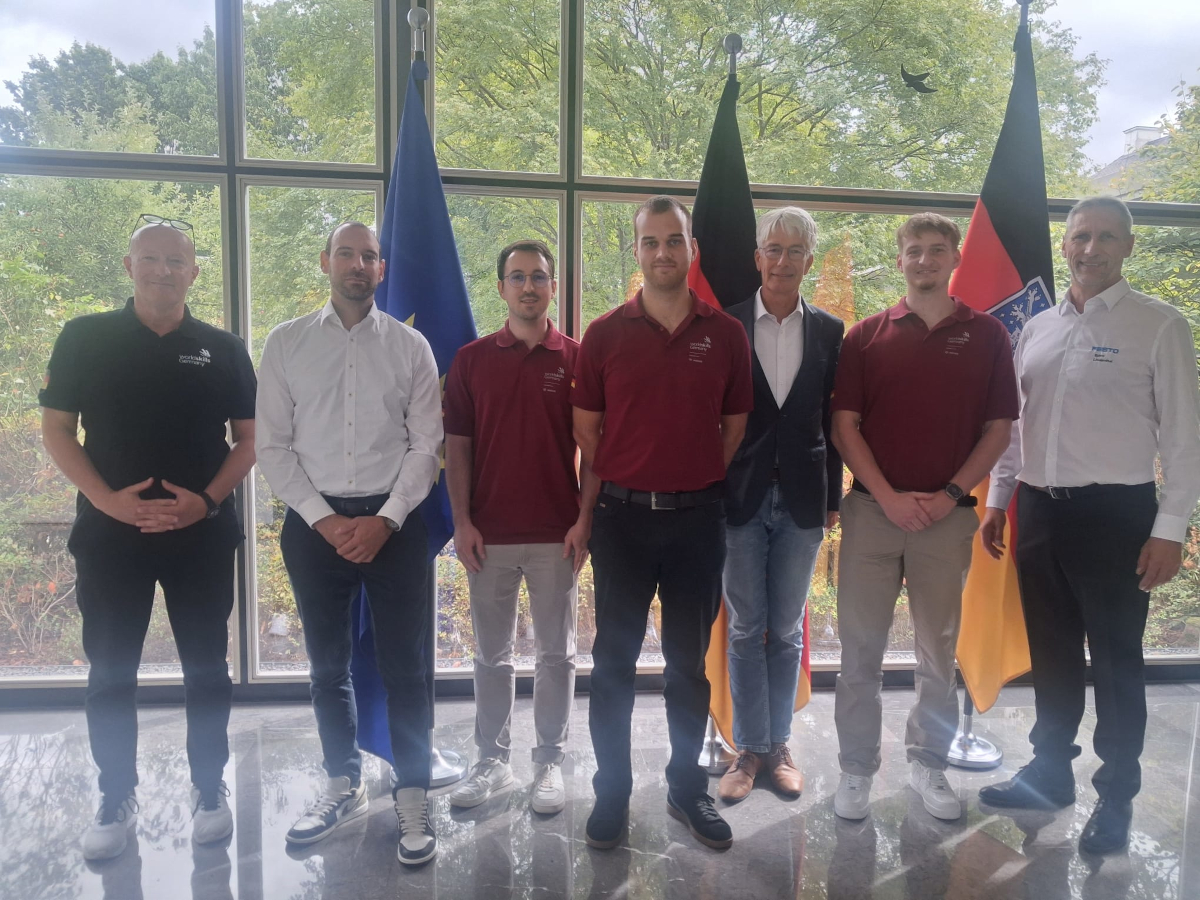 Strukturwandelbeauftragter Dr. Nägele empfängt saarländische WorldSkills-Talente.